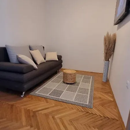Maris Apartman *